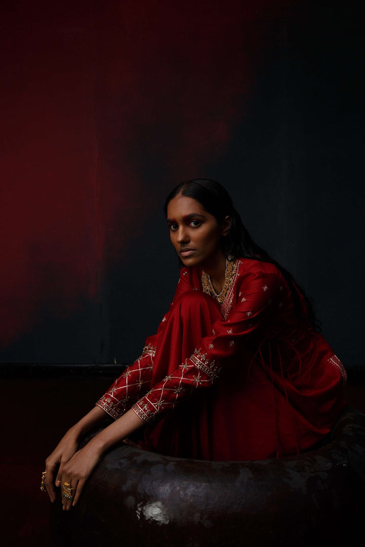 RED ANGRAKHA