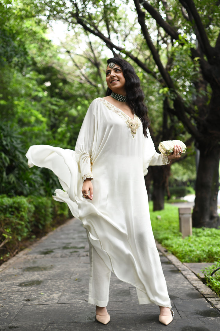 Satin Lionheart Kaftan- in Wine
