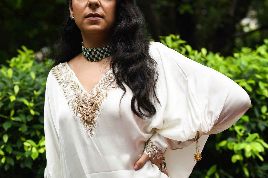 Satin Lionheart Kaftan- in Wine