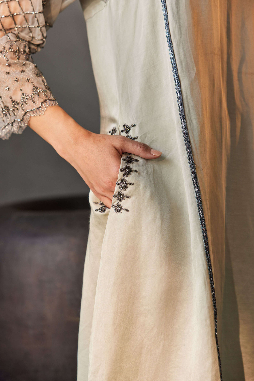 IVORY GUNMETAL EMBELISHED KURTA SET