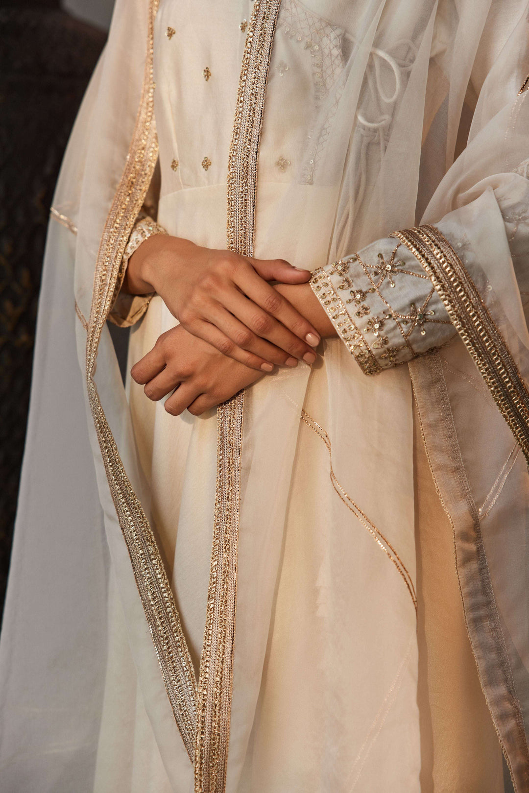 IVORY ANGRAKHA