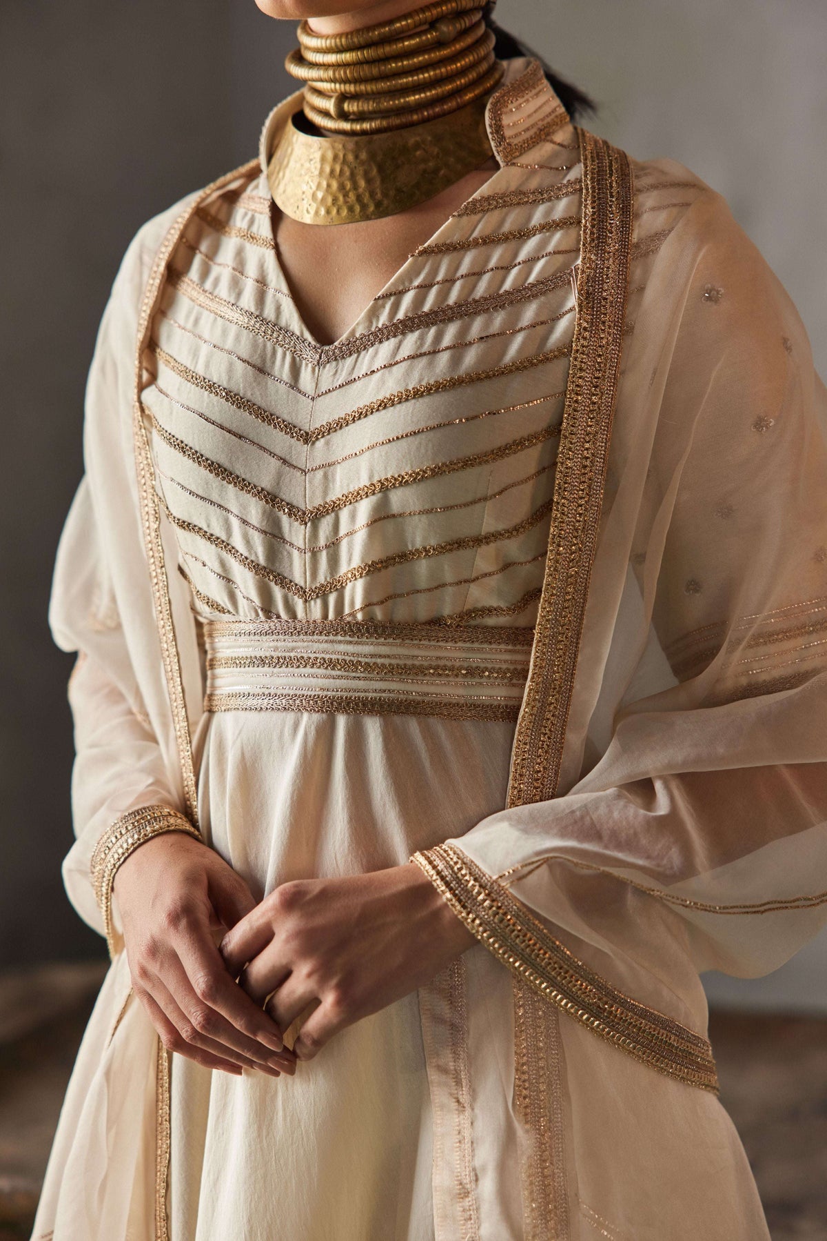 IVORY ROSE GOLD ASYMMETRICAL SET