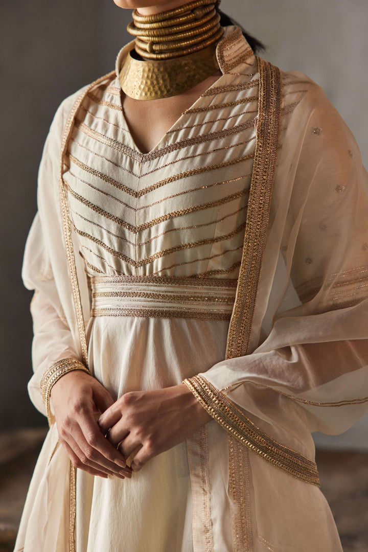 IVORY ROSE GOLD ASYMMETRICAL SET