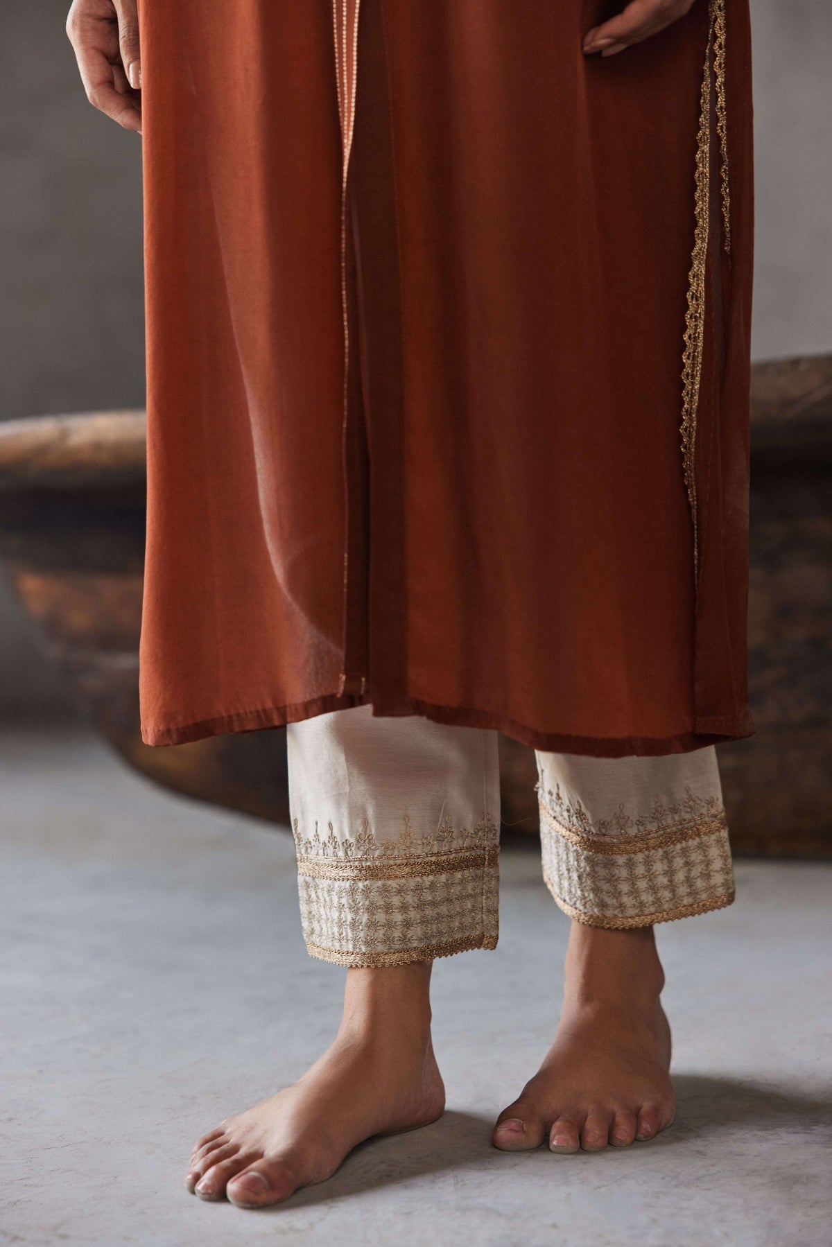 RUSTIC ZARI EMBROIDERED KURTA SET