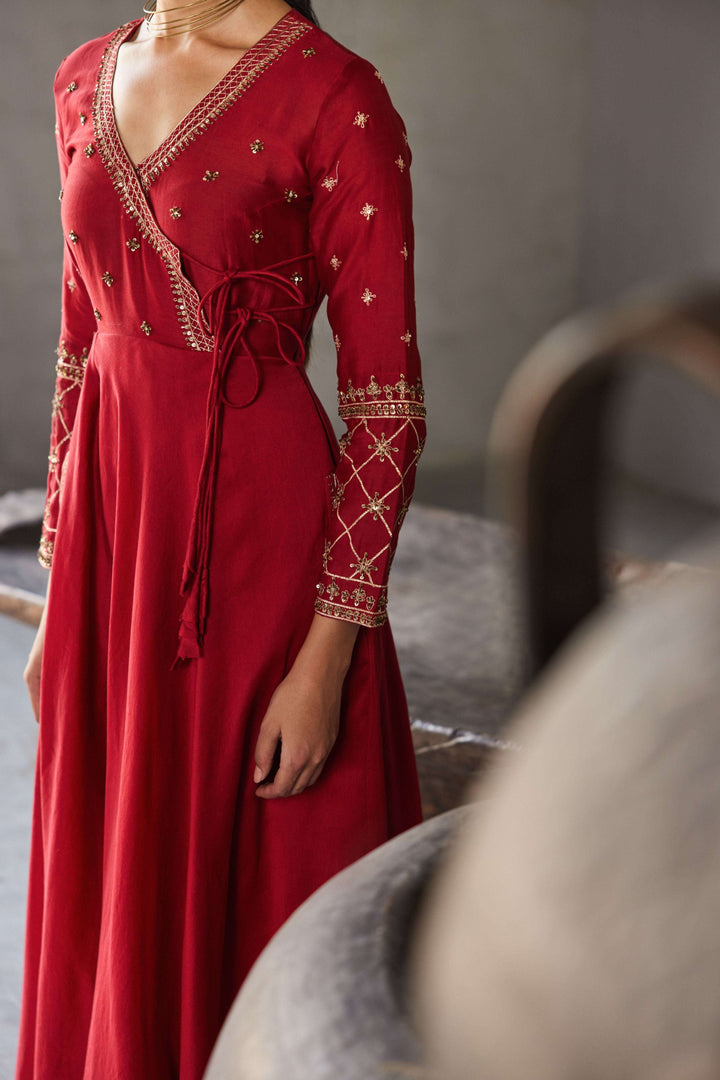 RED ANGRAKHA