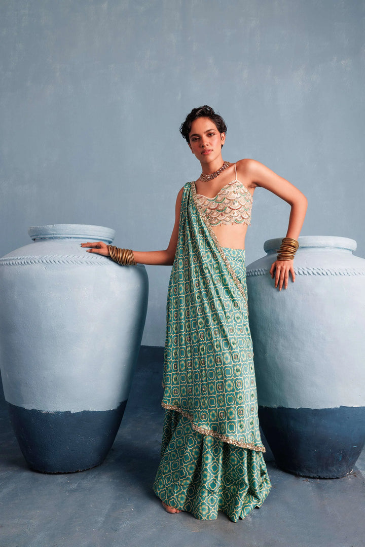 Multi-Colour Scalloped Stitched Saree Blouse_4