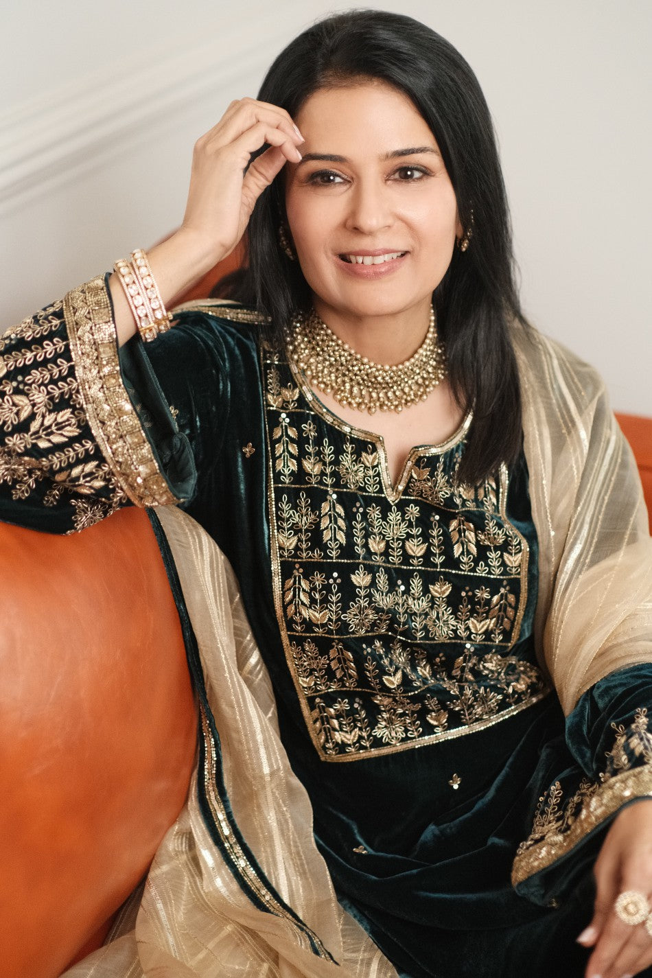 Velvet Kurta set in Emerald Green worn by Divya Kapoor Gurwara for festive occasion - cropped - warra